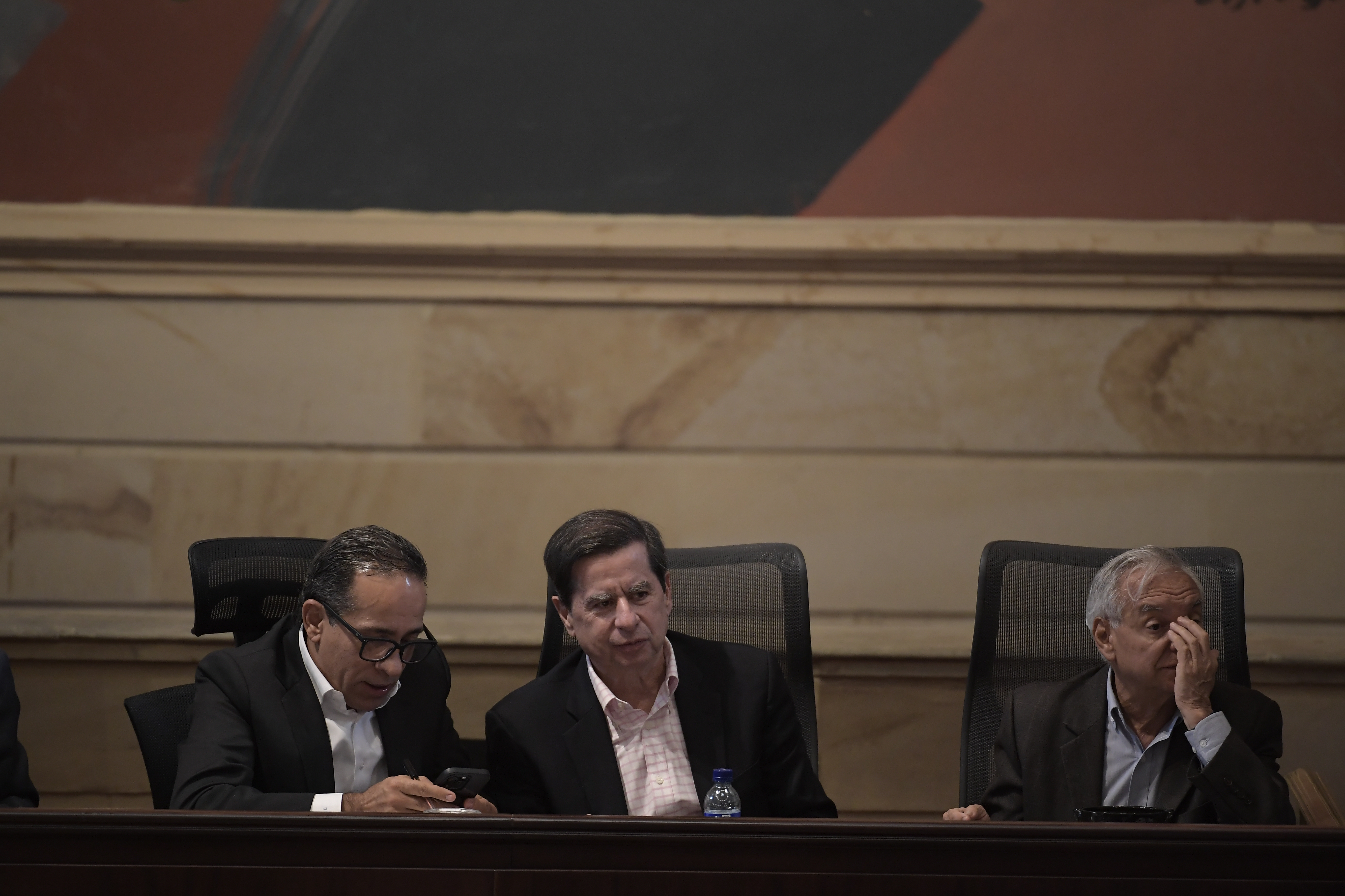 Se calienta discusión por presentación de posible reforma tributaria en 2025