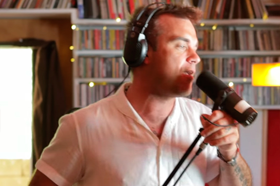 Robbie Williams es «casi» vegano