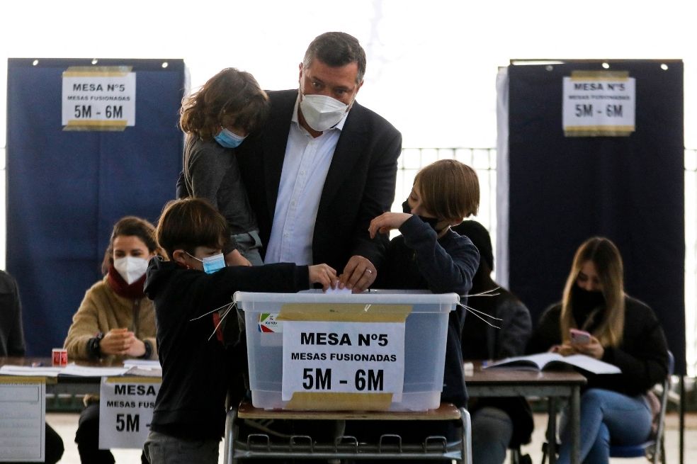 La izquierda y la derecha se renuevan en Chile de cara a las presidenciales