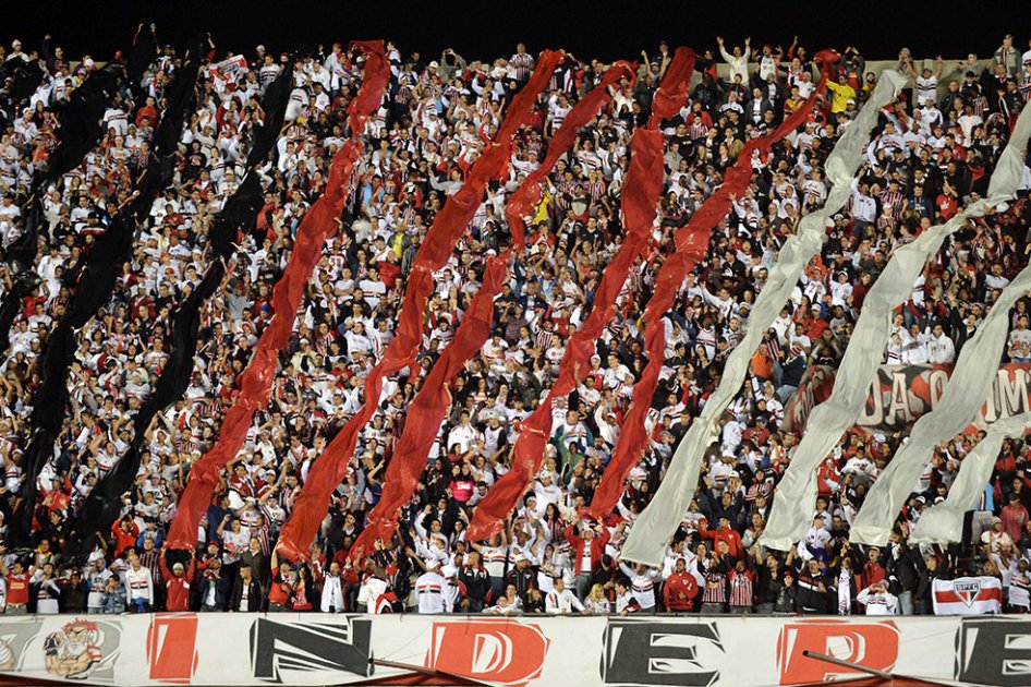 Barras Bravas de Brasil se oponen al cambio de conducta en los estadios