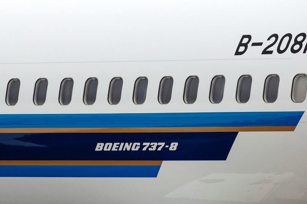 Boeing detecta piezas defectuosas en más de 300 aviones del modelo 737