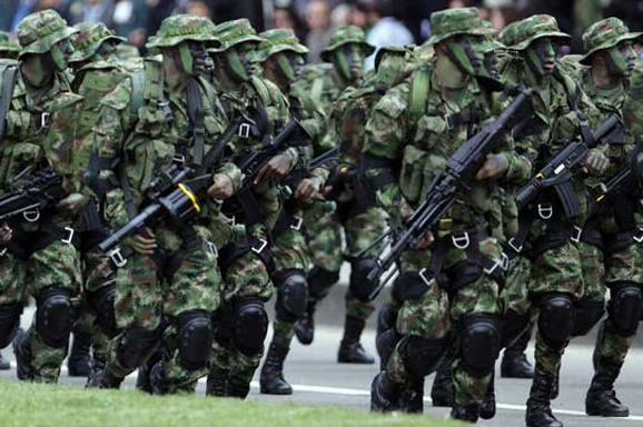 Acusan a policías y militares de injerencia en la campaña política