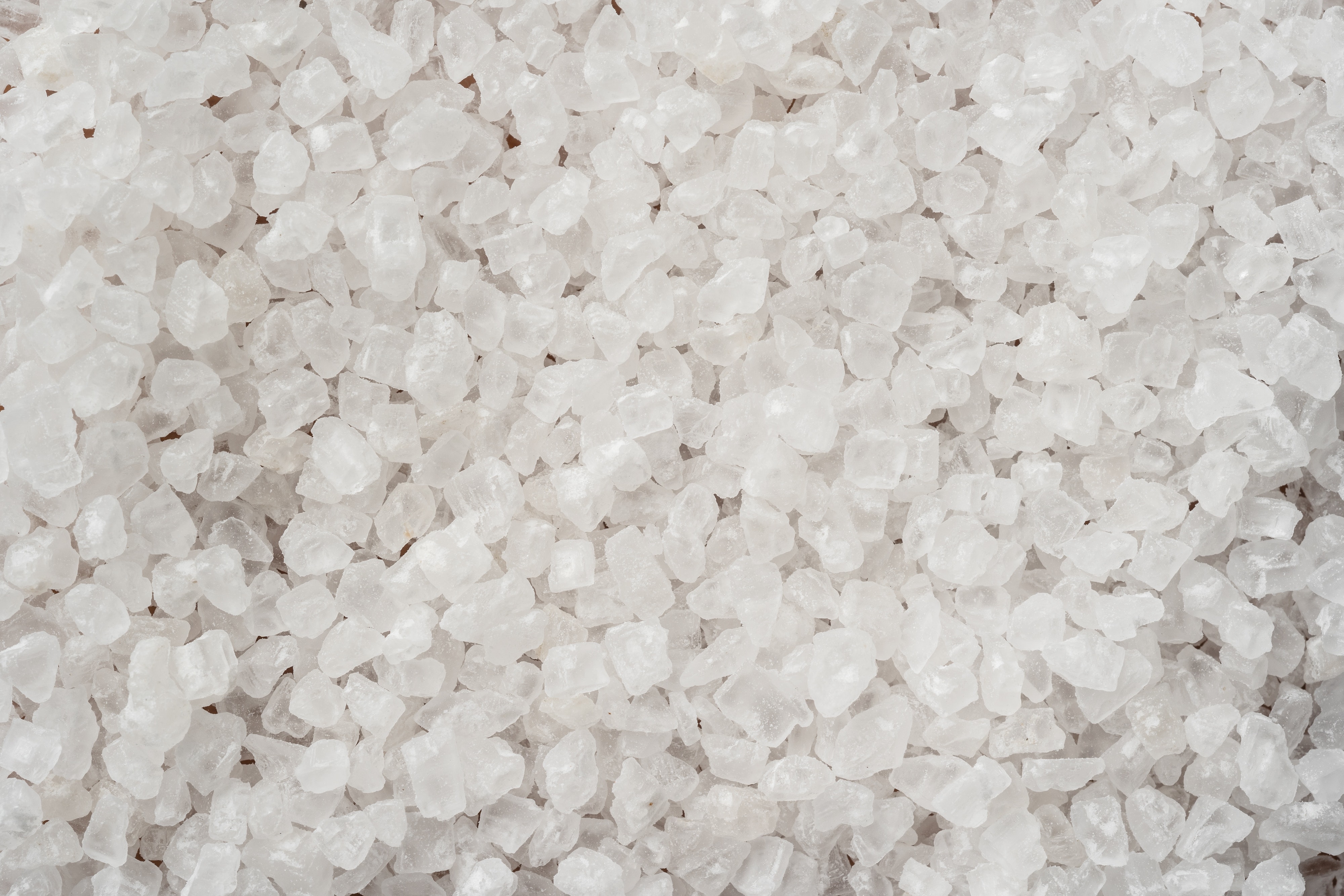 La humedad de los clósets y la alacena puede arruinar la ropa y los alimentos, elimínala así con este ingrediente de tu cocina.