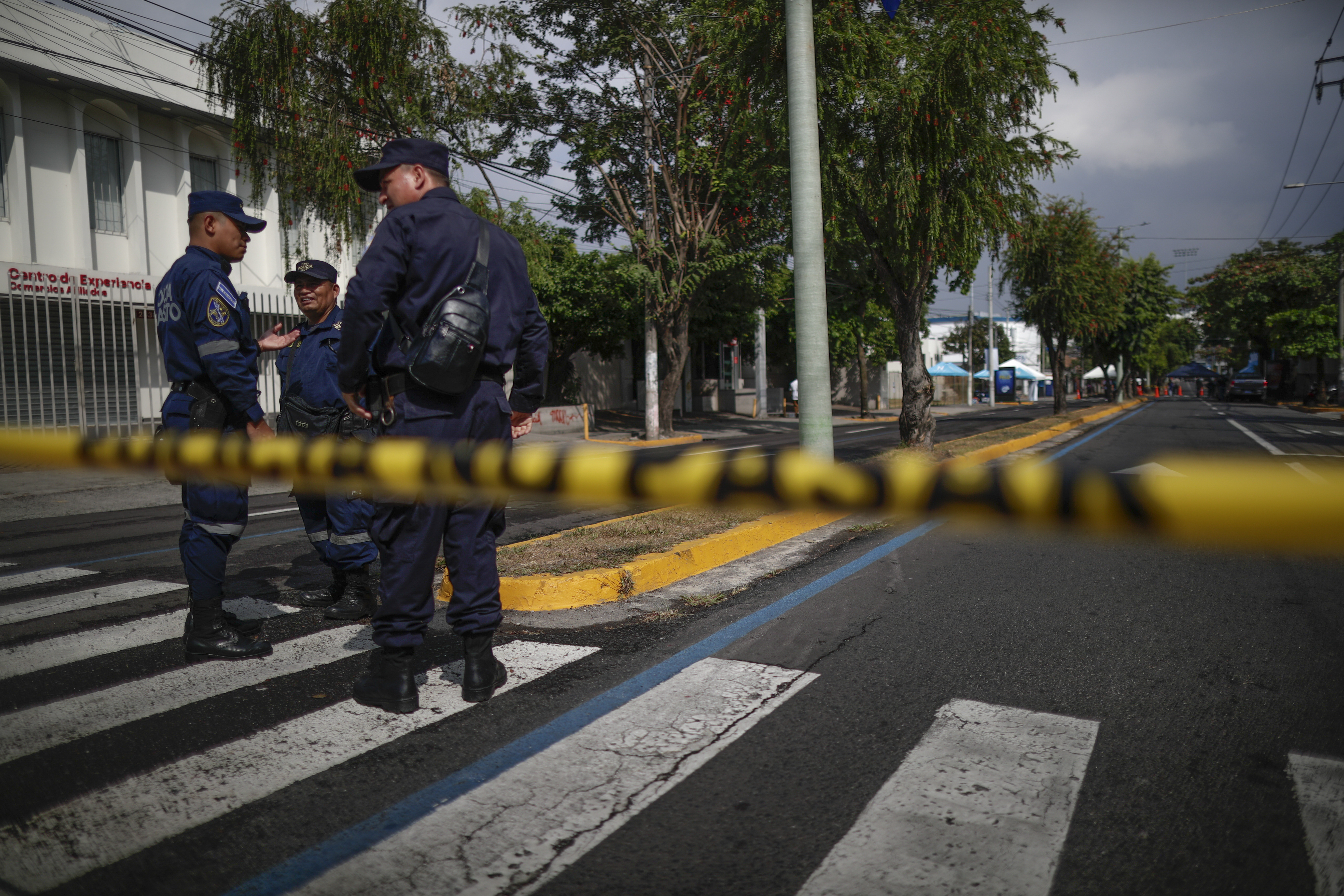 Reportan la muerte de exasesor de seguridad de Bukele bajo custodia estatal