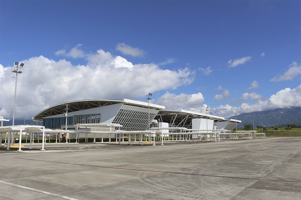 Ibagué estrena aeropuerto y Flandes, puente sobre el Magdalena