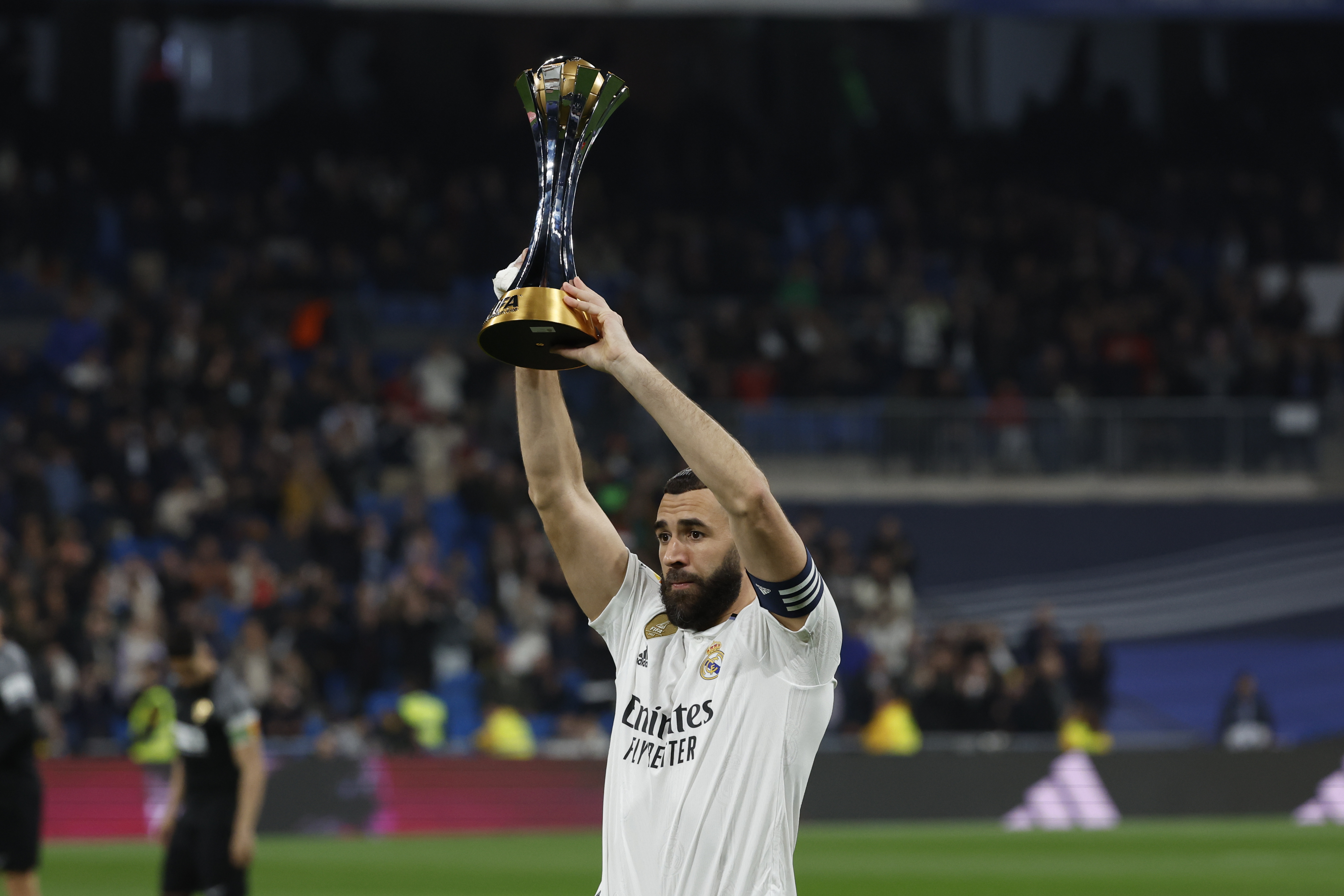 LaLiga: Real Madrid goleó a Elche y le sigue el paso a Barcelona