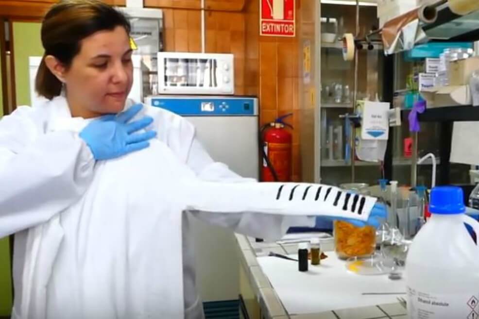 Diseñan camiseta que produce electricidad con temperatura del cuerpo y entorno