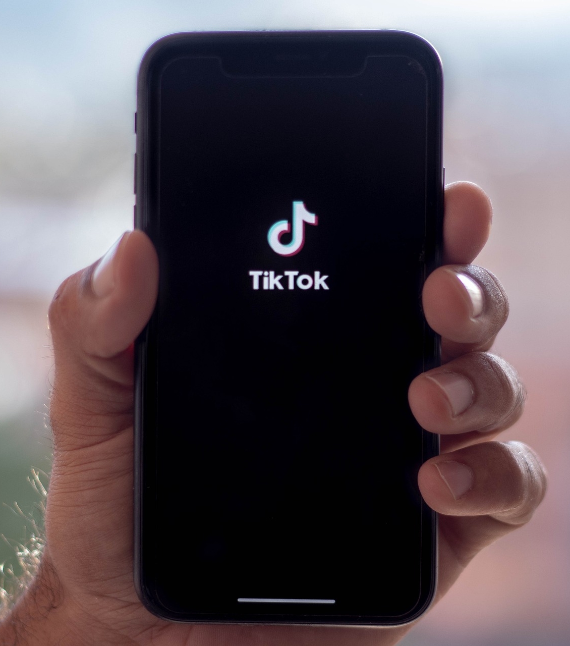 ¡Ritmos que Conquistaron TikTok! Las 5 Canciones Más Virales de esta plataforma