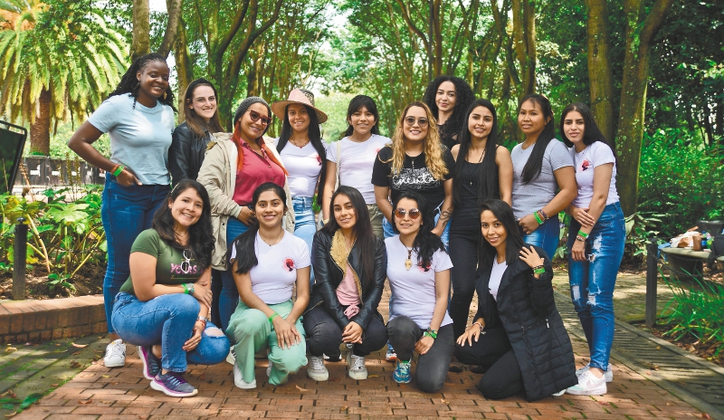 Las mujeres jóvenes que buscan la justicia climática en Colombia