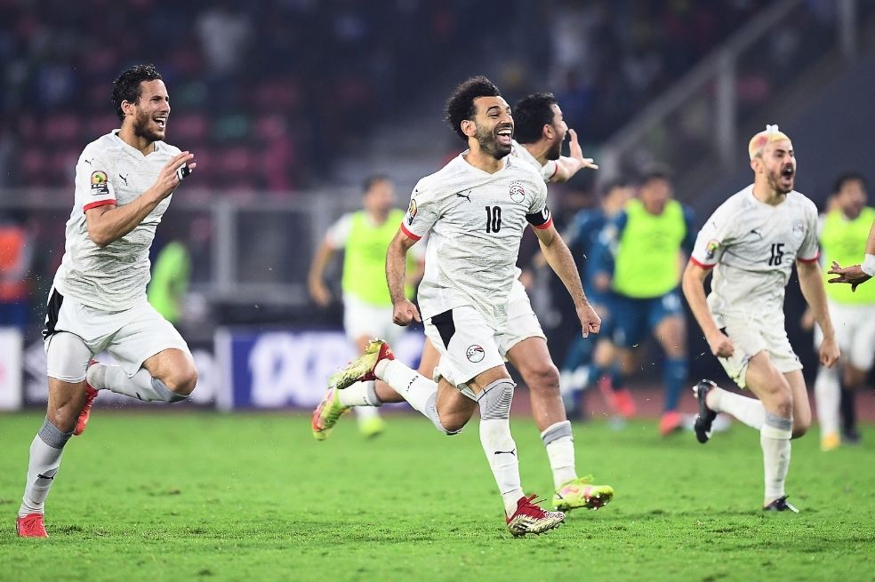 Copa de África: Egipto eliminó a Camerún y Salah enfrentará a Mané en la final