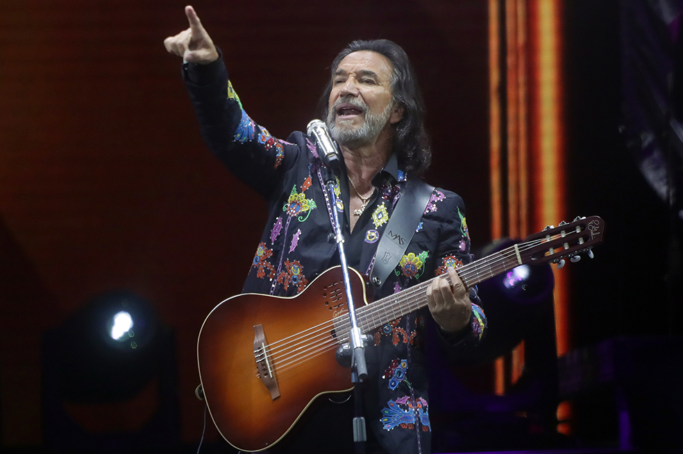 Marco Antonio Solís llega a Bogotá con su gira “Más Cerca De Ti”