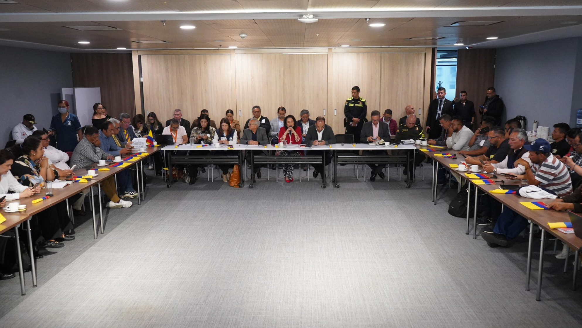 ¿Quiénes son las figuras claves en negociación del Gobierno y los transportadores?
