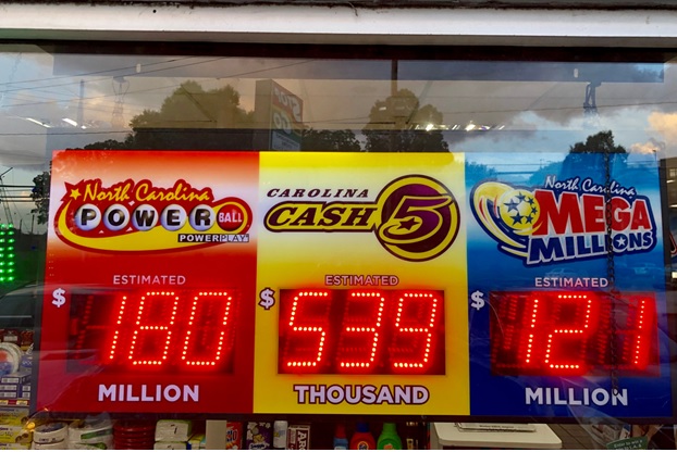 ¡Loterías de EE.UU. se siguen acumulando y ya suman 900 millones de dólares!