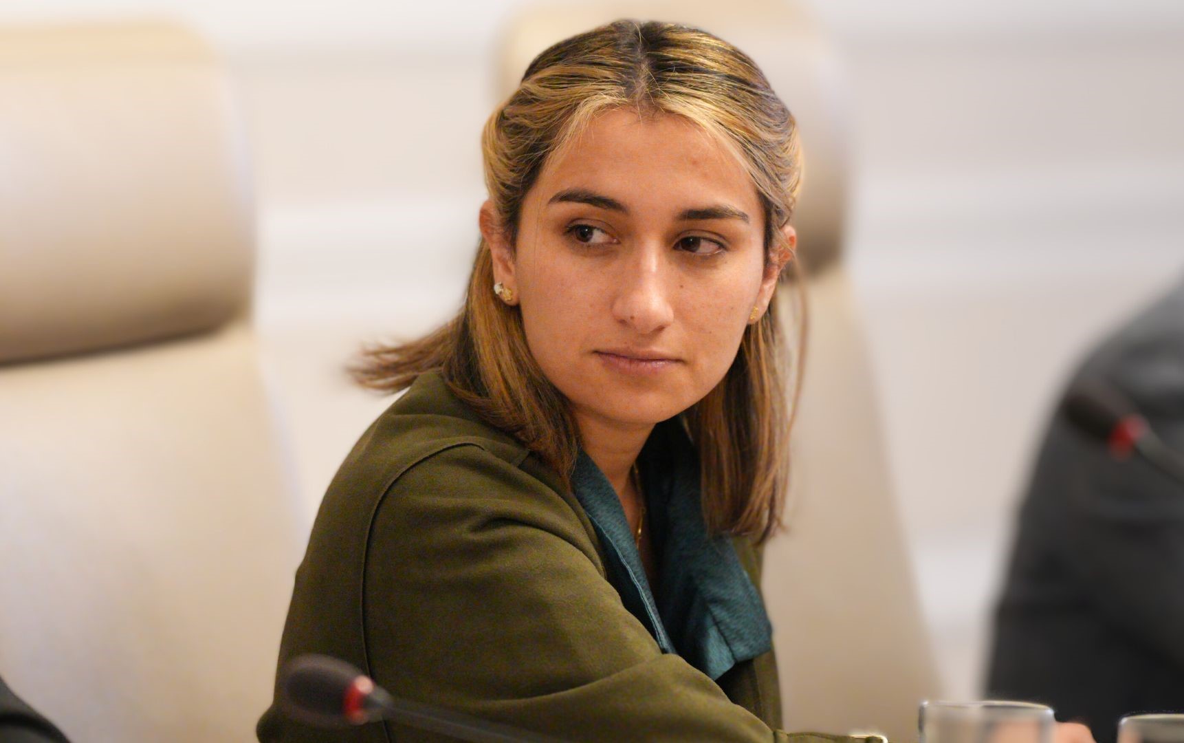Sarabia respondió las preguntas de María Jimena Duzán y negó señalamientos sobre su hermano