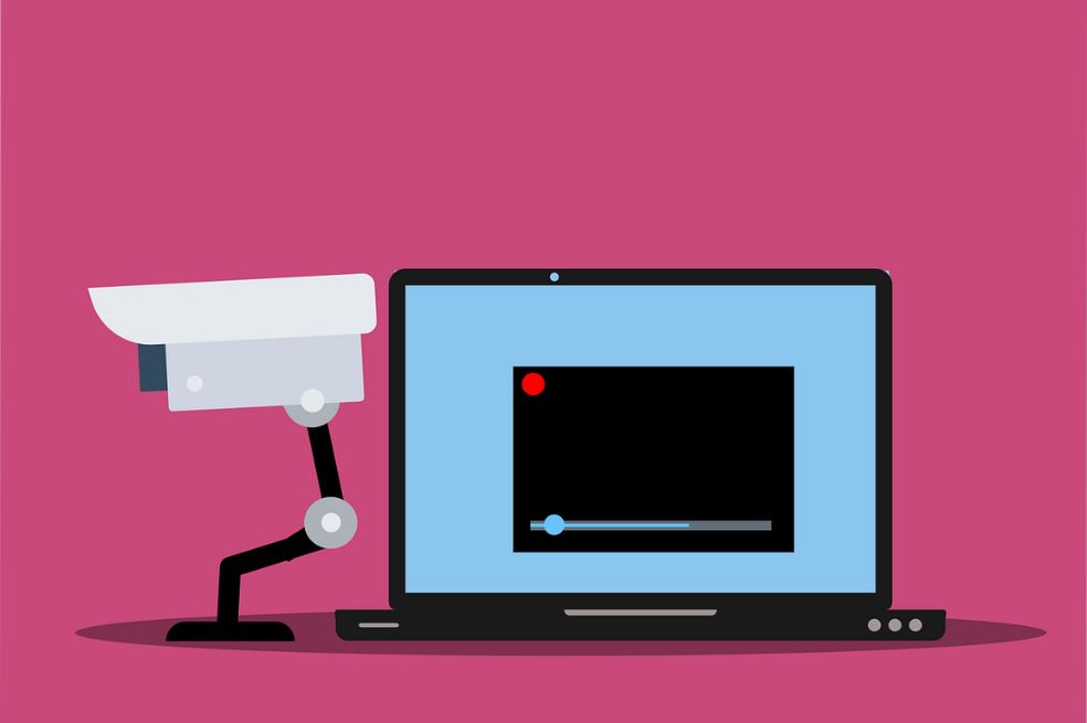 Lo que hay detrás de las “casas webcam” en la frontera: el “sexo por supervivencia”