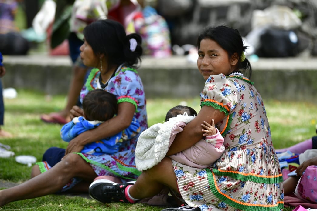 Comunidad Emberá desplazada del Chocó acampa en el parque Tercer Milenio