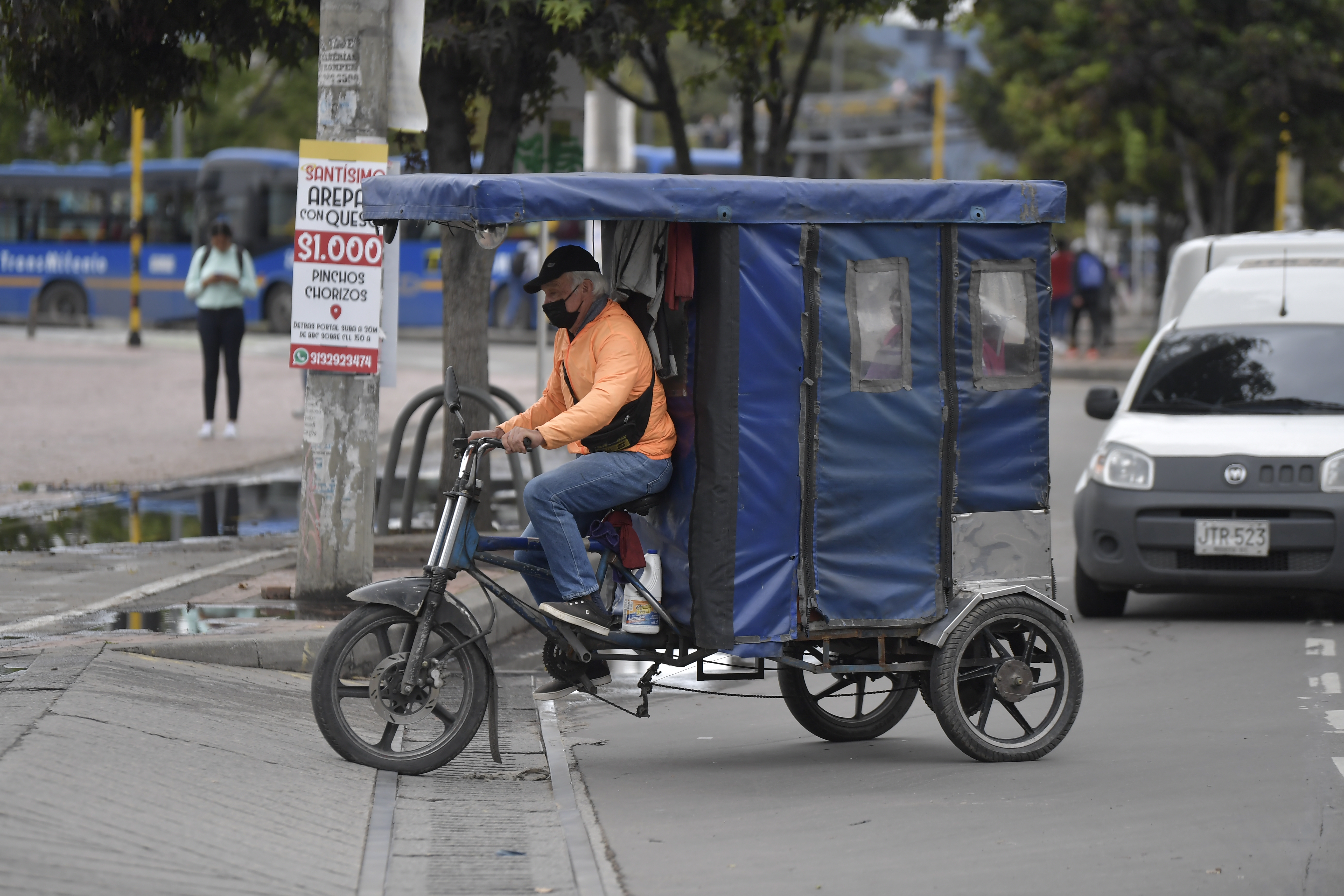 El limbo de los bicitaxis: claves para muchos, invisibles para la ciudad