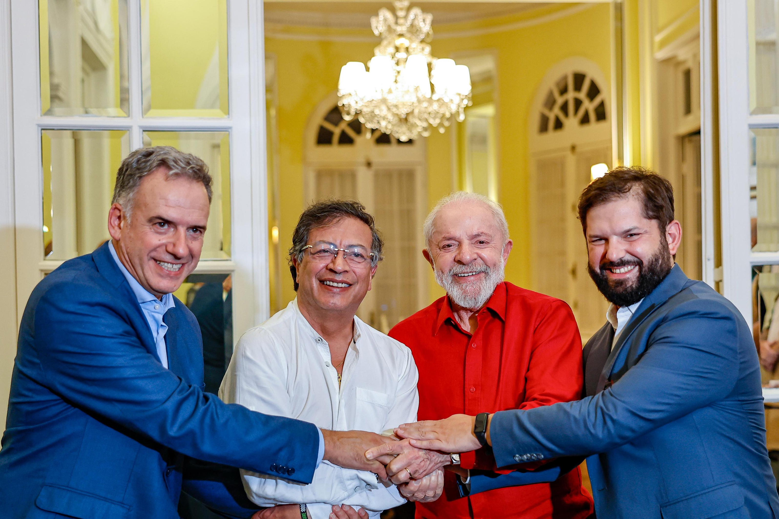 Petro, rumbo a Chile para cumbre progresista con Lula, Orsi, Boric y Pedro Sánchez