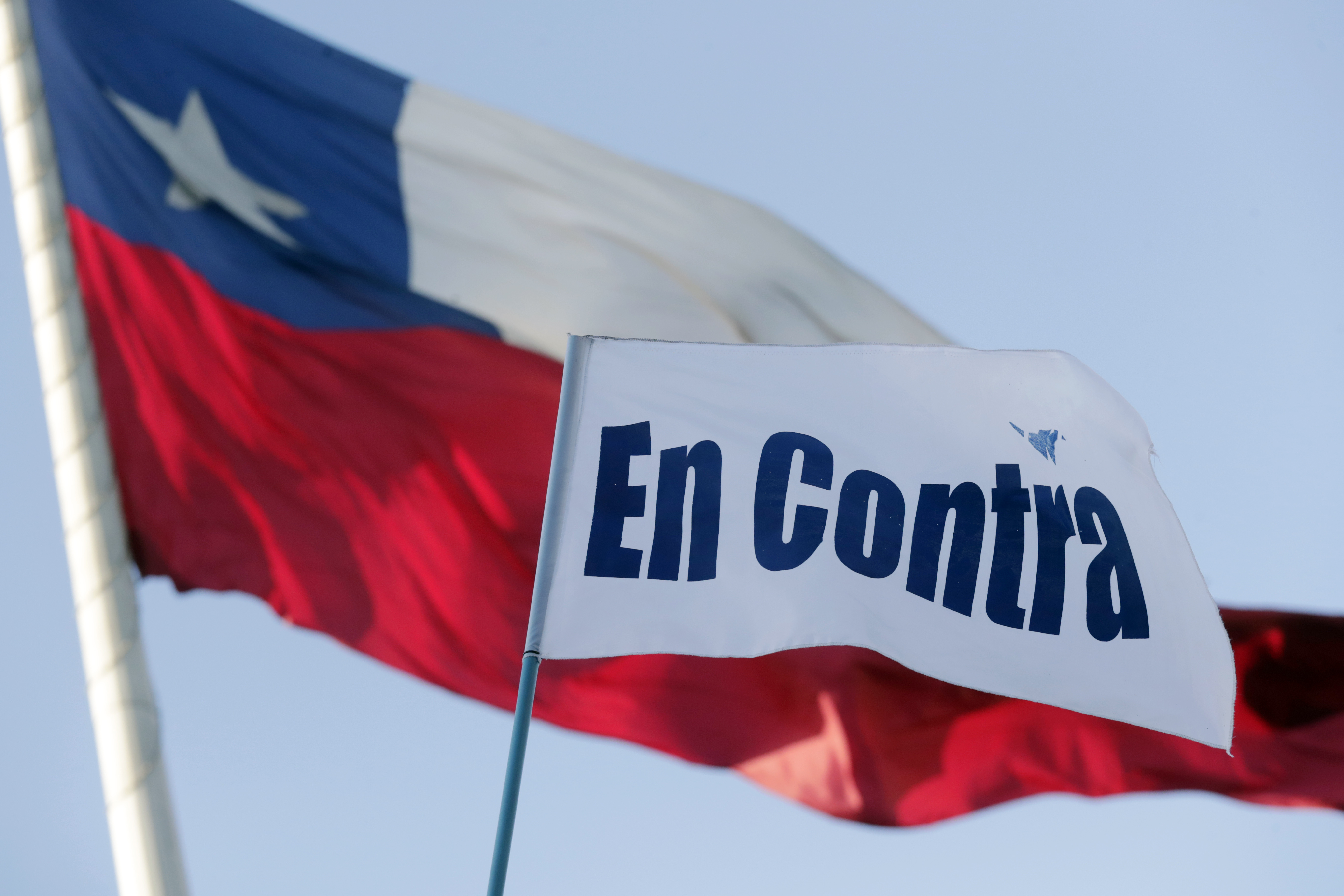 En Chile no cayó la Constitución de Pinochet; la política, la gran derrotada