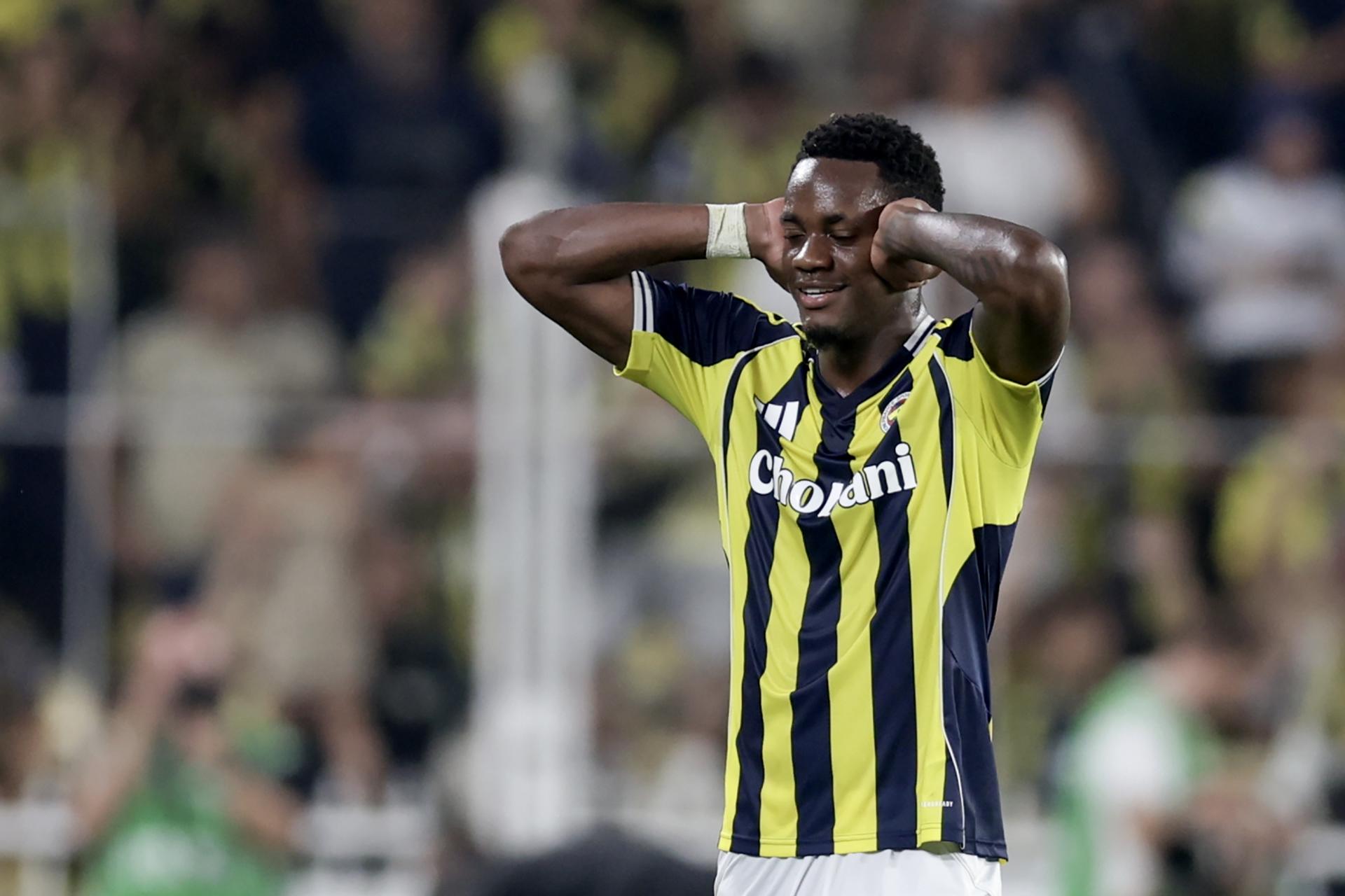 Presidente de Fenerbahce criticó a Jhon Durán y reveló por qué salió del club