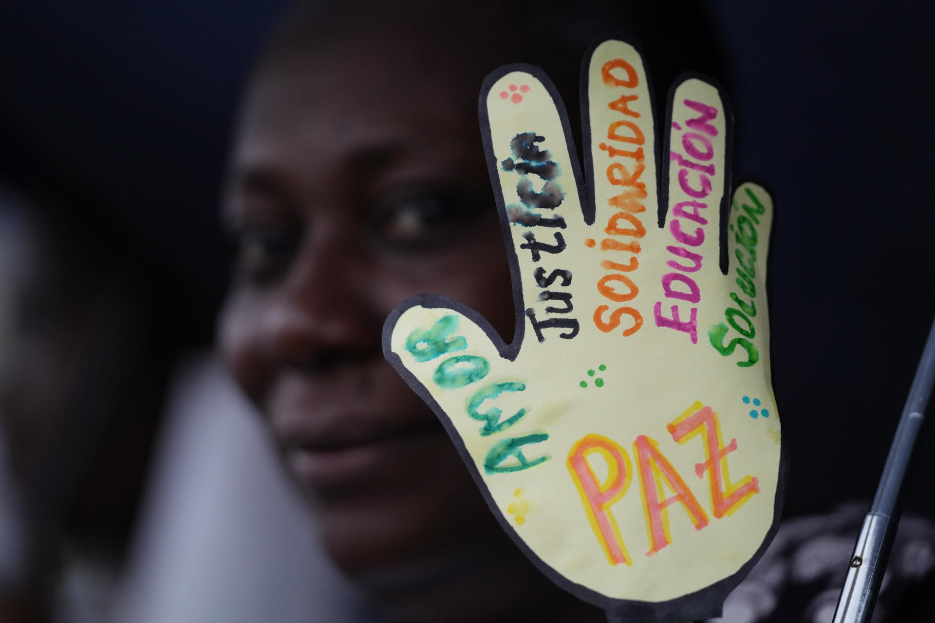 Colombia, entre guerra e impunidad: el duro informe de Human Rights Watch sobre violencia