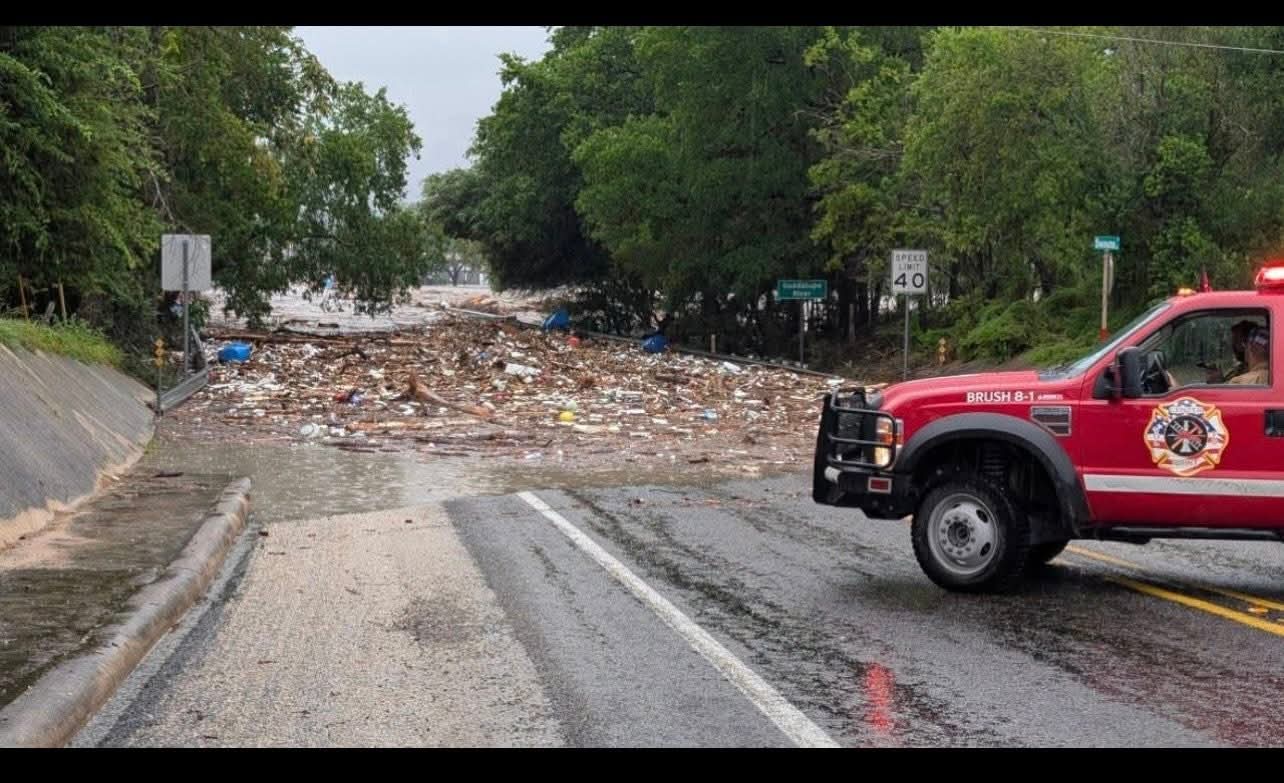Caos en Texas por inundaciones: 13 muertos y decenas de desaparecidos