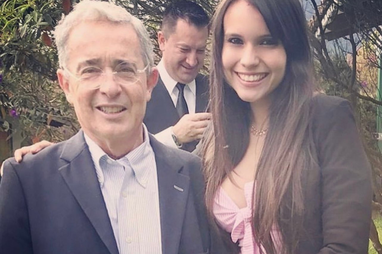 Polémica por contratos de la tuitera uribista Natalia Bedoya con el Estado