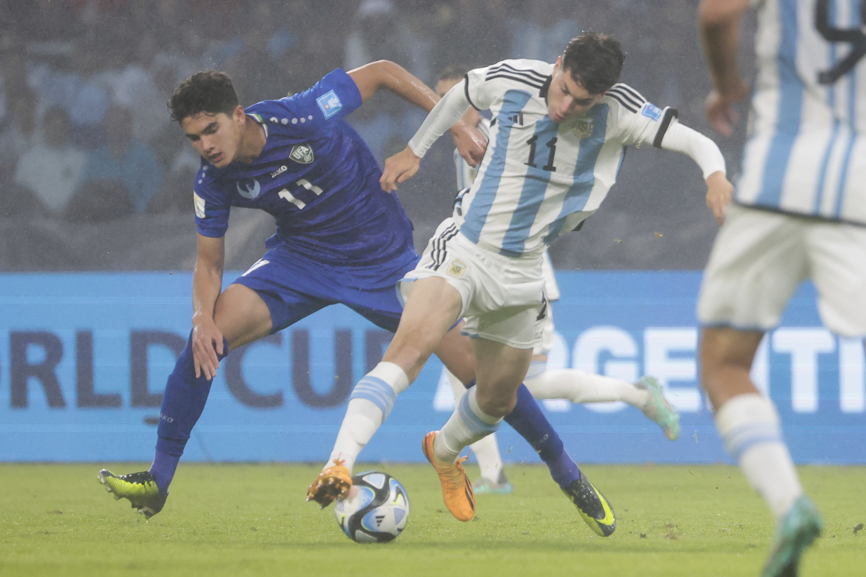 Argentina sufrió para ganarle a Uzbekistán en su debut en el Mundial sub-20