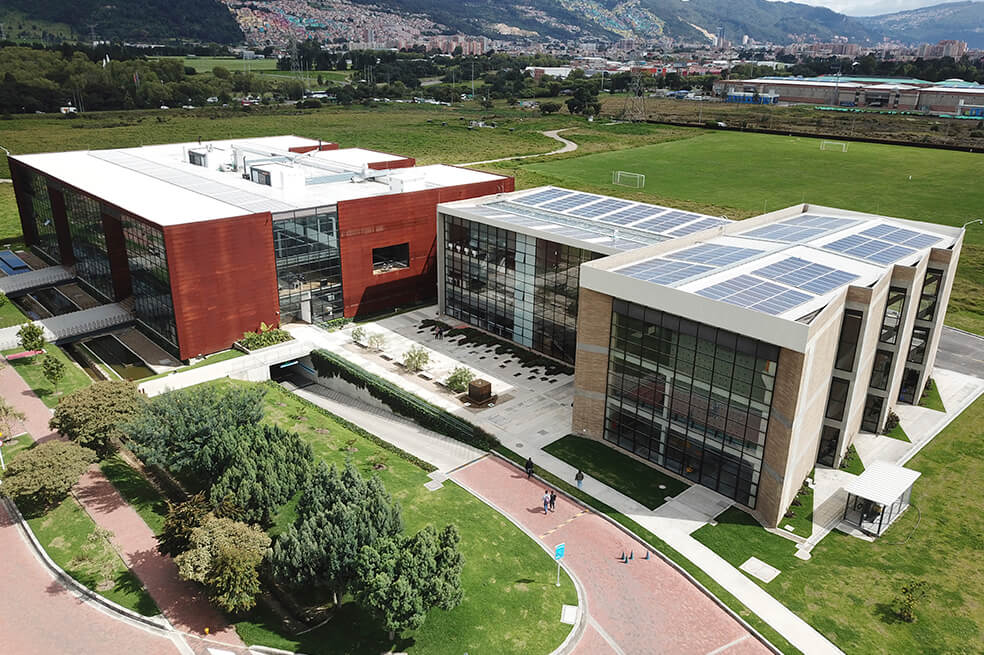 El muro de reacción más grande de Latinoamérica lo tiene la Escuela Colombiana de Ingeniería