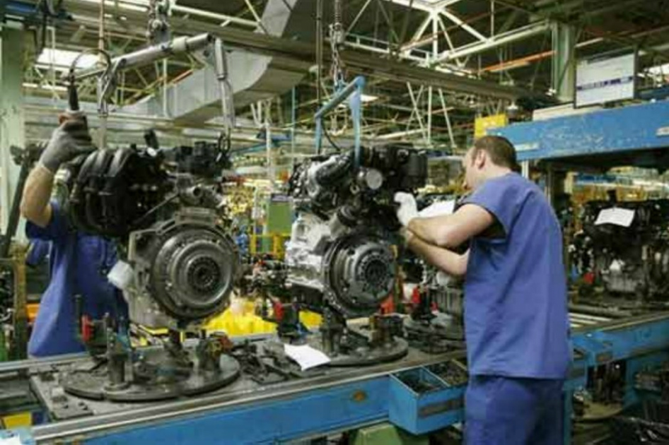 A octubre se desplomó la producción industrial apenas creció 0,9%