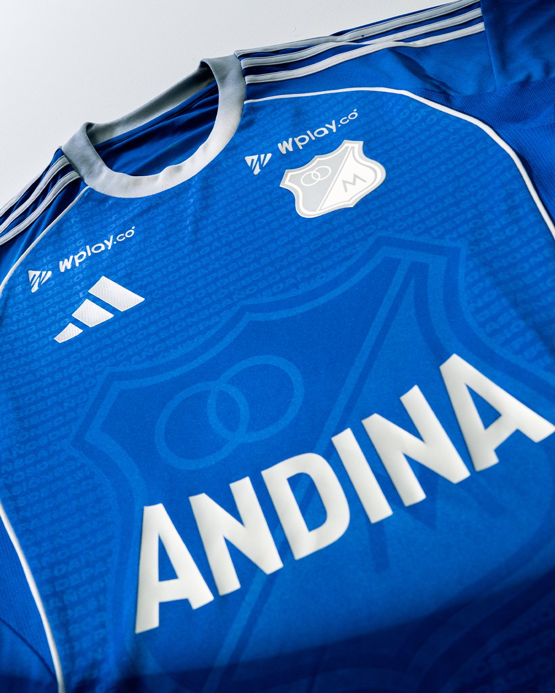 Millonarios presentó su nueva camiseta, ¿cuánto vale y dónde comprarla?