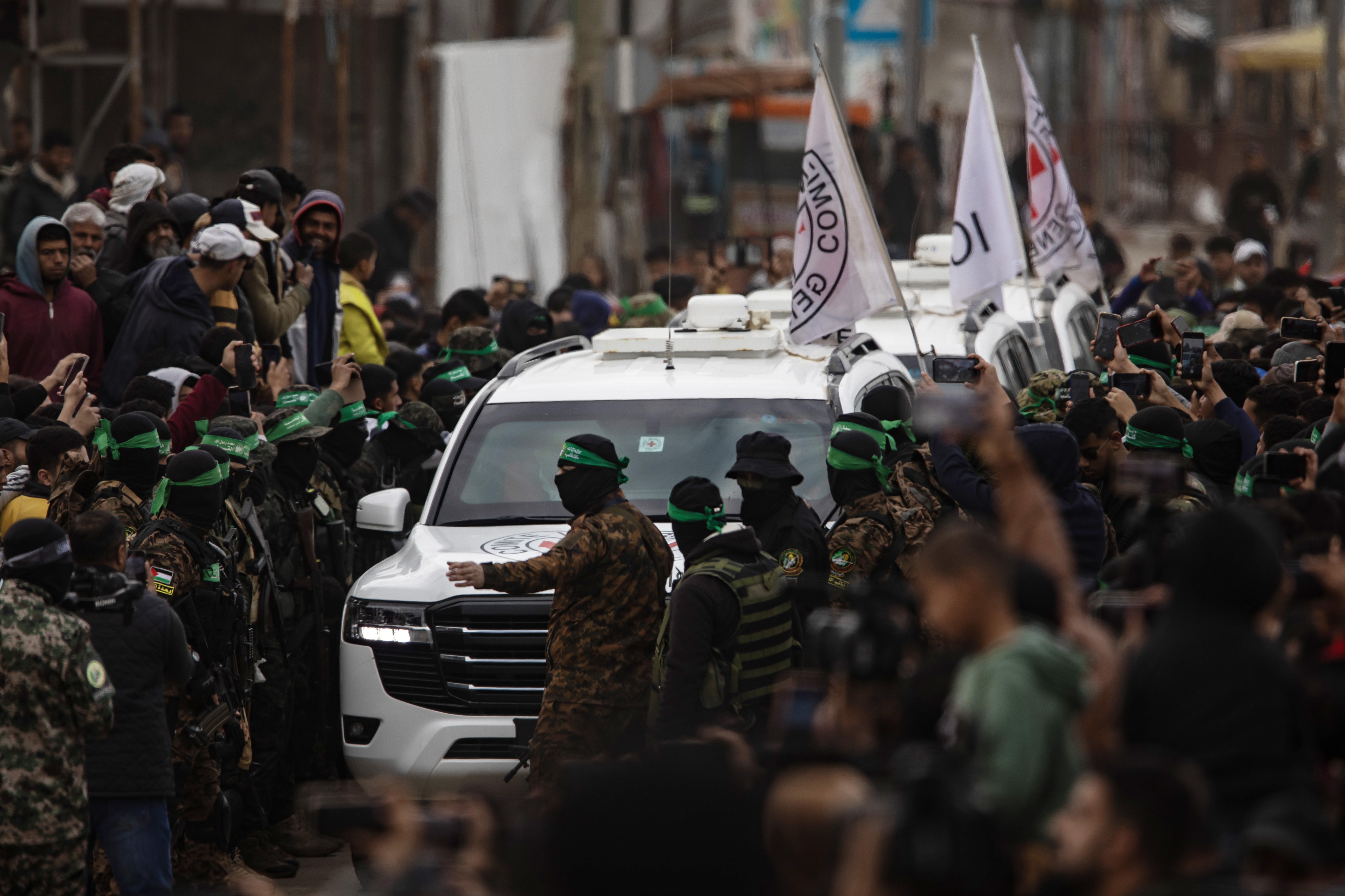 Hamás libera a tres rehenes israelíes a cambio de 183 presos palestinos: ¿quiénes son?