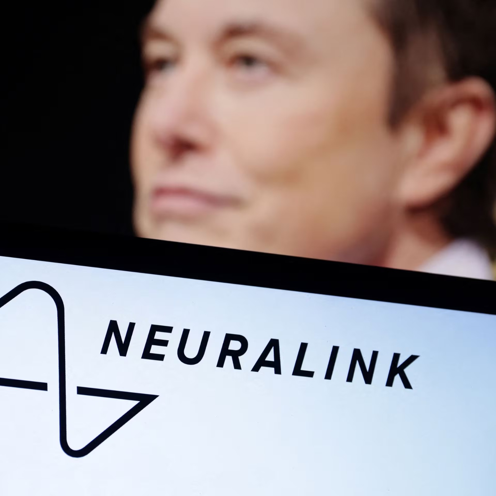 Paciente con un chip de Neuralink parece estar recuperándose satisfactoriamente