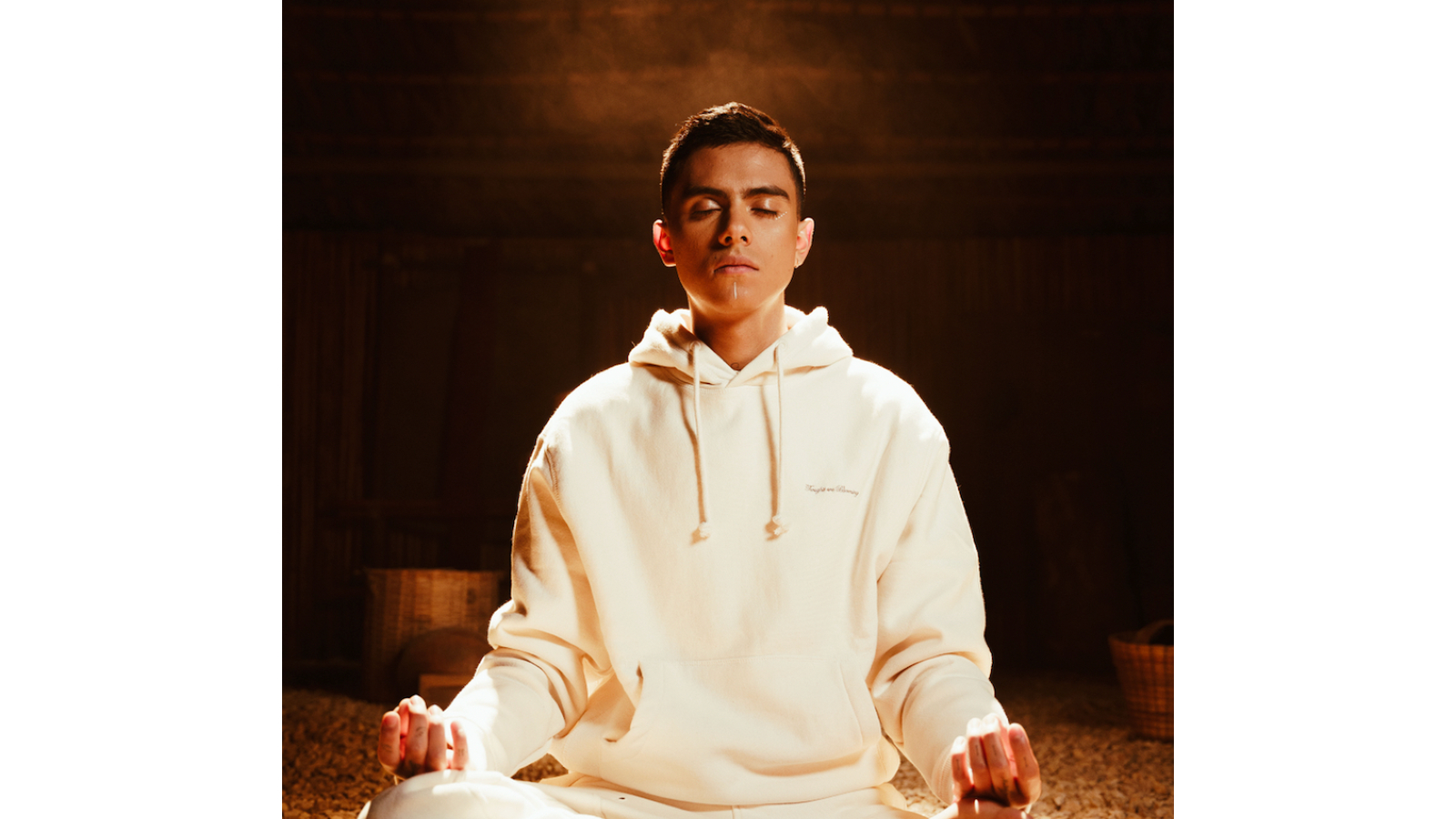 Nico Hernández lanza “Eres”, su nuevo estilo pop, regional y ancestral