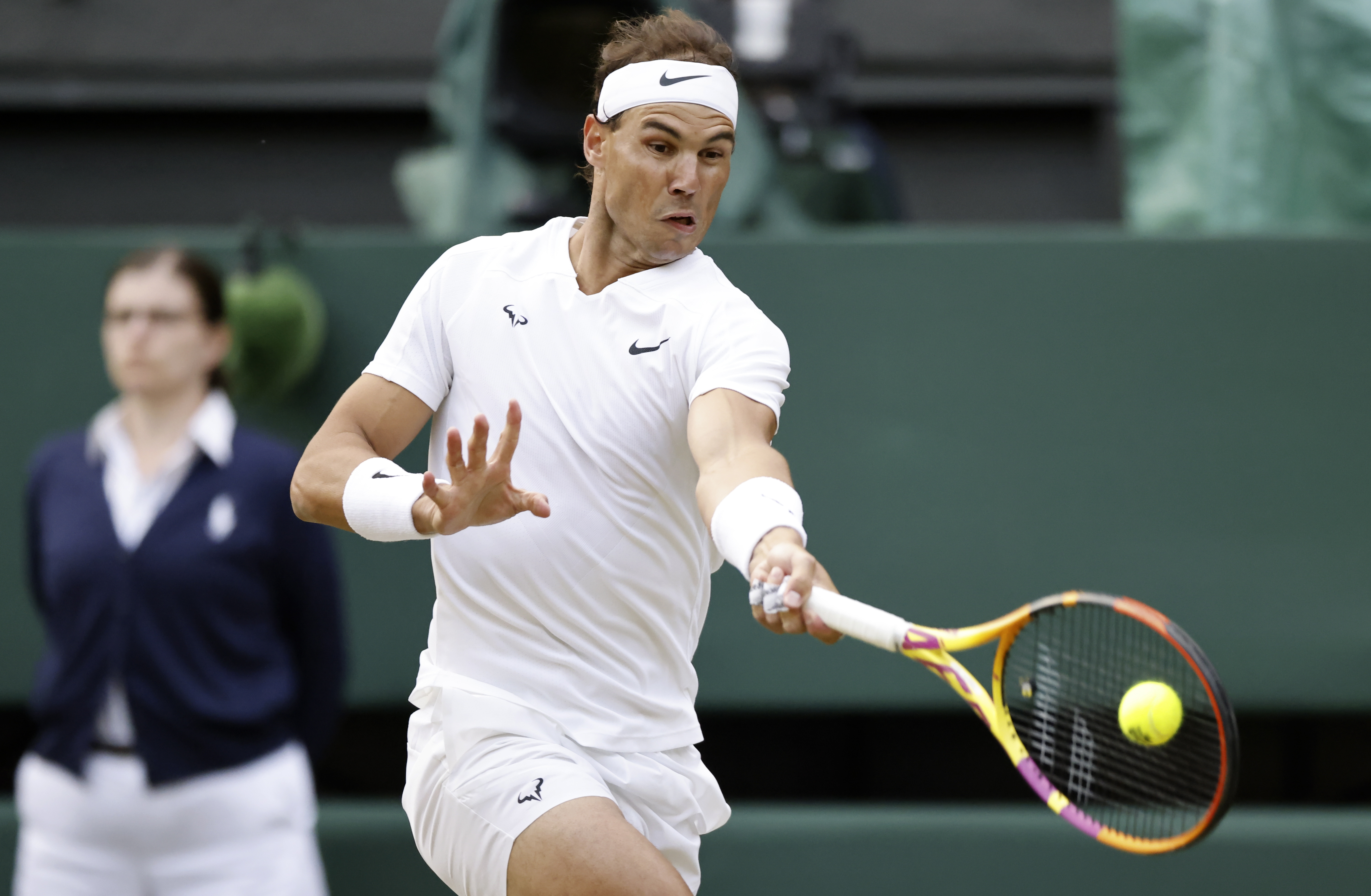 Rafael Nadal dice presente en el cuadro de los ocho mejores en Wimbledon