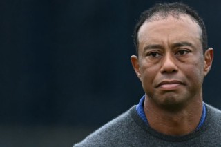 Tiger Woods, sospechoso de conducir bajo efecto de sustancias, fue arrestado tras accidente