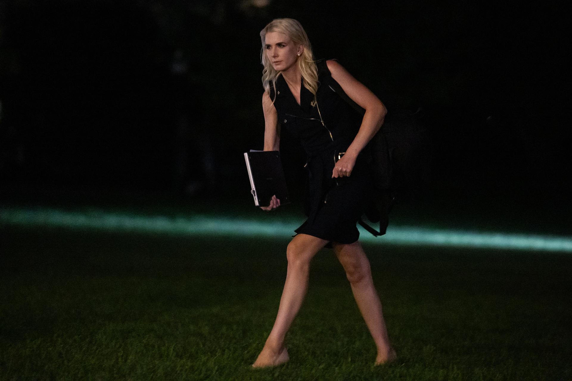 ¿Quién es Natalie Harp, la “impresora humana de Trump”, y por qué causa tanta controversia?