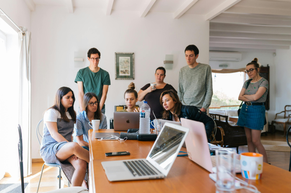 Nuevo Universo: Un Encuentro Cultural para el Bienestar Laboral