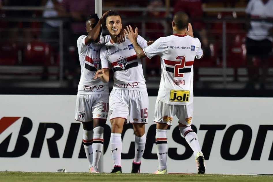 Sao Paulo goleó y revivió en la Copa Libertadores