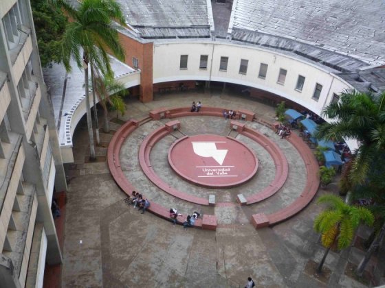 Por disturbios en la Universidad de Valle fue cerrada la vía de Pasoancho