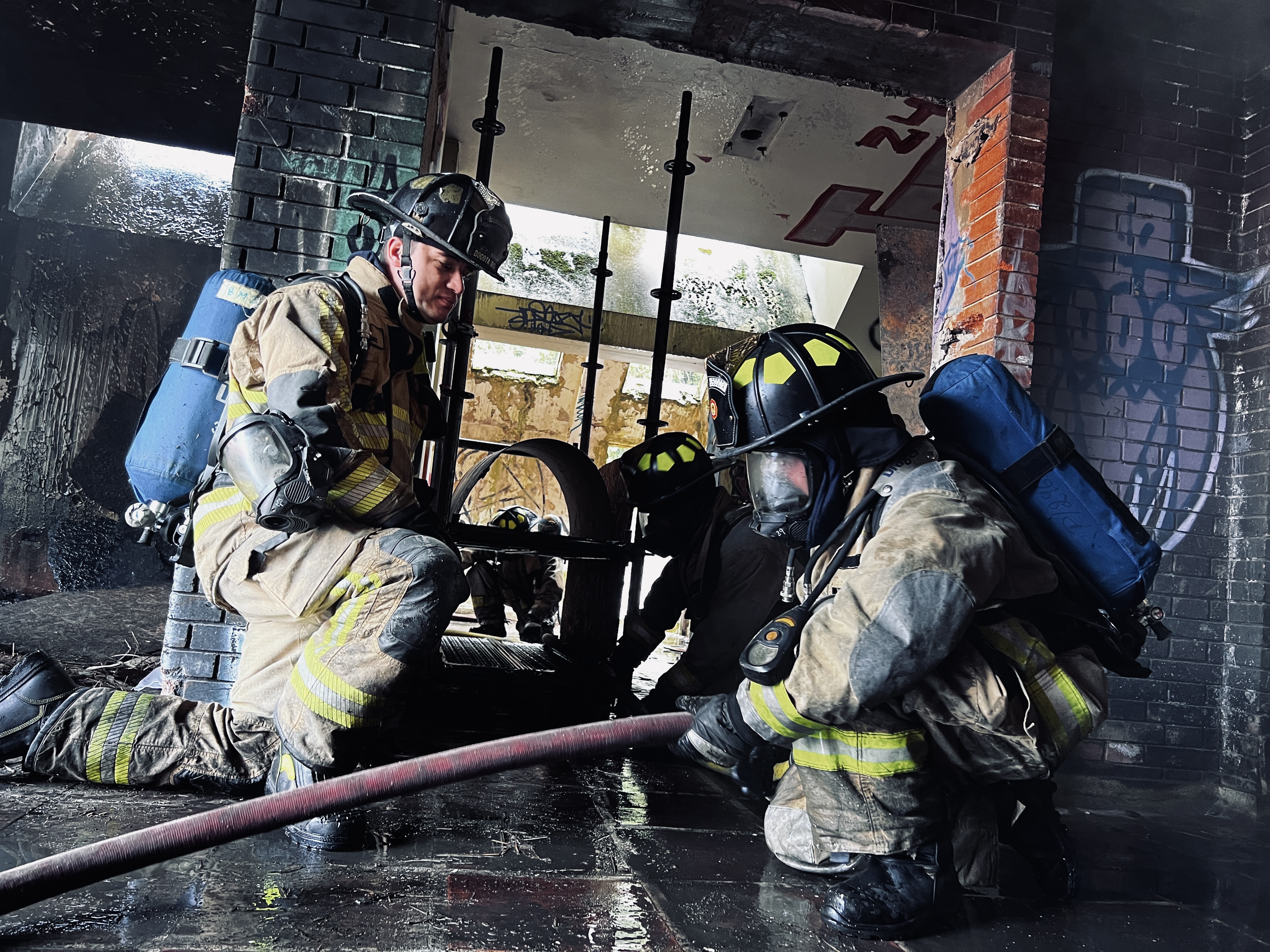 Así se formaron los nuevos bomberos, que se suman al cuerpo de socorristas de Bogotá, para reforzar la atención de emergencias.