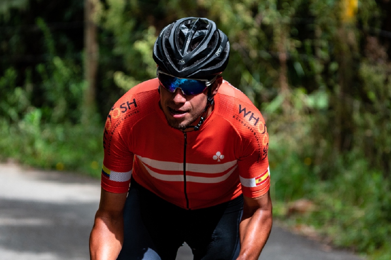 Julián Cardona fracasó en su primera aventura en el World Tour, pero quiere revancha. Va día a día. / Colnago Team