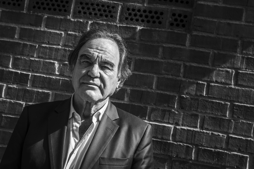Oliver Stone, el “niño terrible de Hollywood”, estará en Colombia