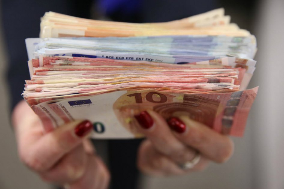 CE pronostica alza del PIB zona euro hasta 1,3 % en 2015 y 1,9 % en 2016