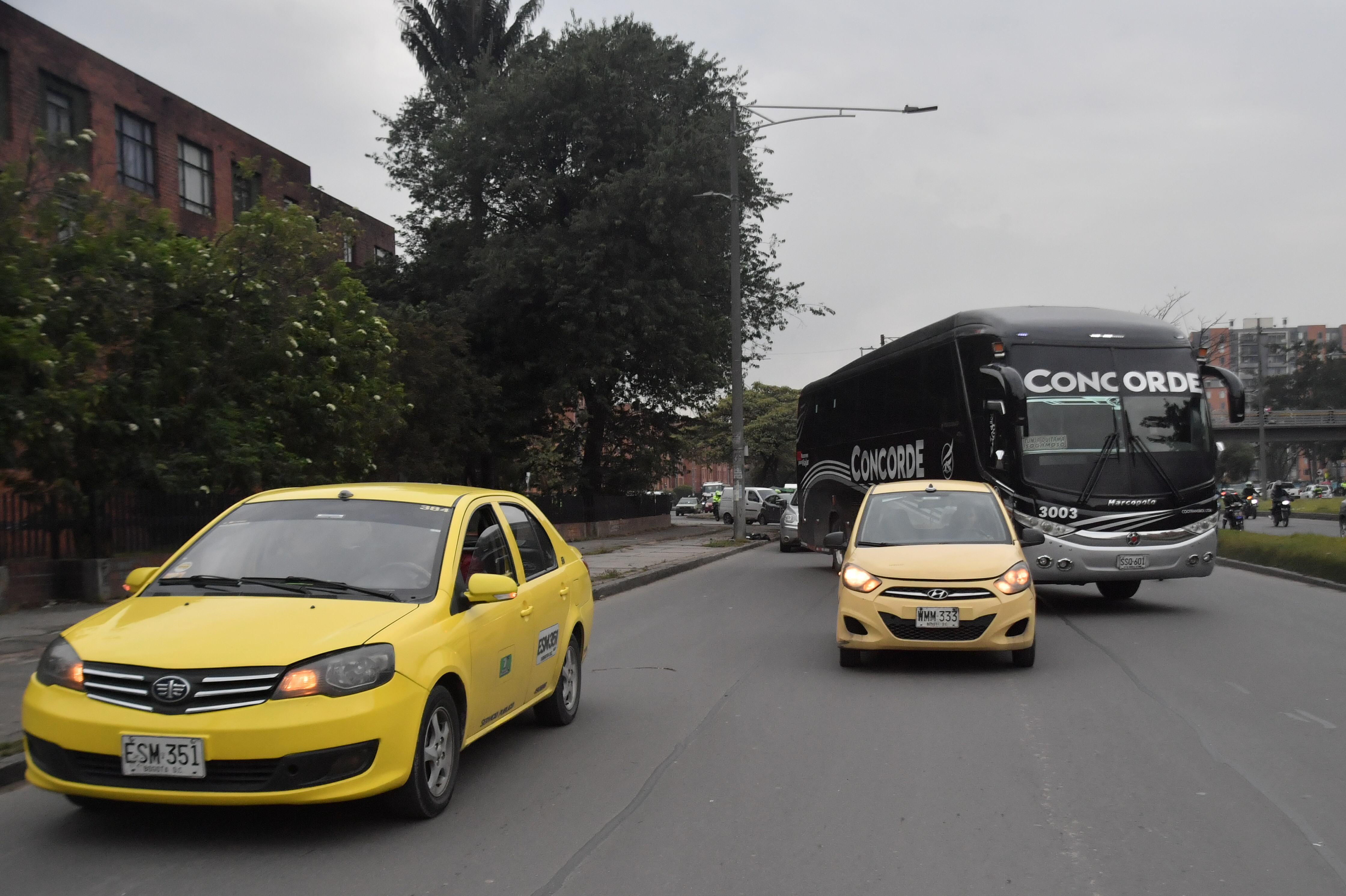 Tarifa diferencial en gasolina para taxistas: cómo funcionaría la medida