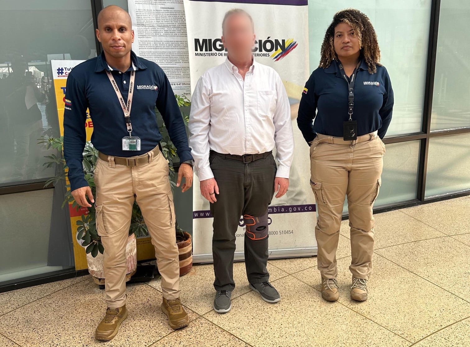 Migración devolvió a otro extranjero con antecedentes que llegó a Medellín