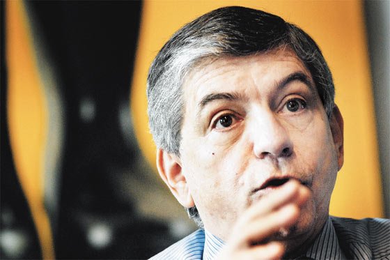 César Gaviria nuevo jefe de campaña de Juan Manuel Santos