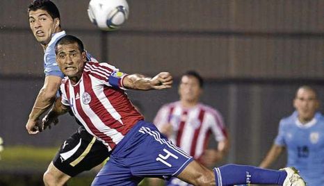 Uruguay herido y Paraguay asfixiado buscan puntos decisivos