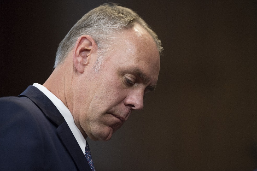 Trump anuncia que Ryan Zinke, su secretario de Interior, dejará su cargo a fin de año