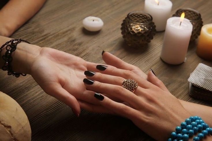 Líneas de la mano: significado de su ubicación y cómo leerlas